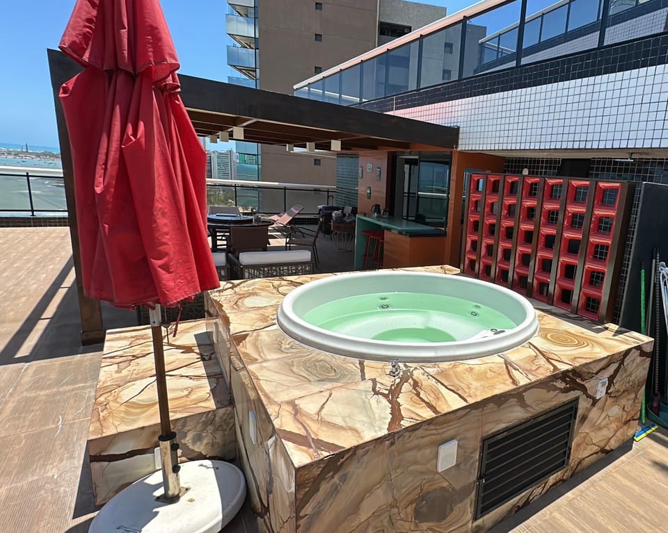 Natural landscape, Hot Tub