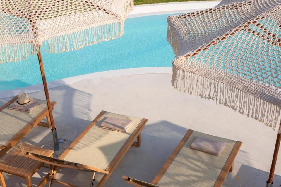 Day, Swimming pool