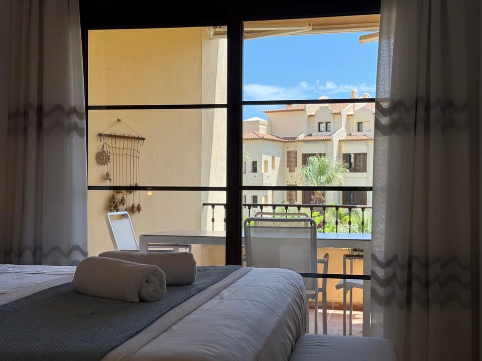 View (from property/room), Photo of the whole room, Bedroom
