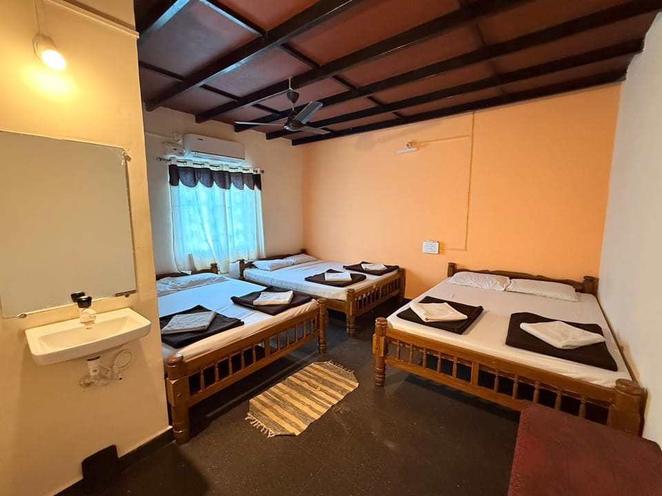 Wave n’ sea beach cottage Vacation rental in Karnataka