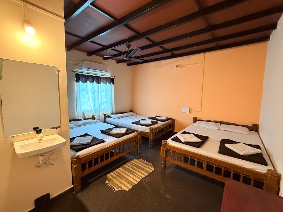 Wave n’ sea beach cottage Vacation rental in Karnataka