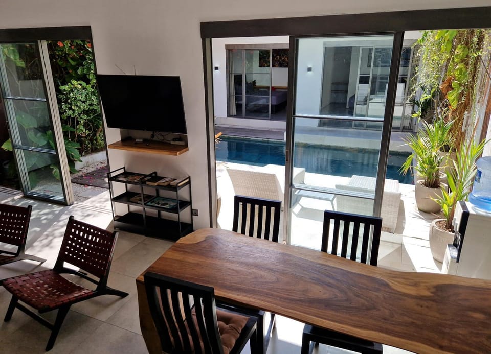 Lounge or bar