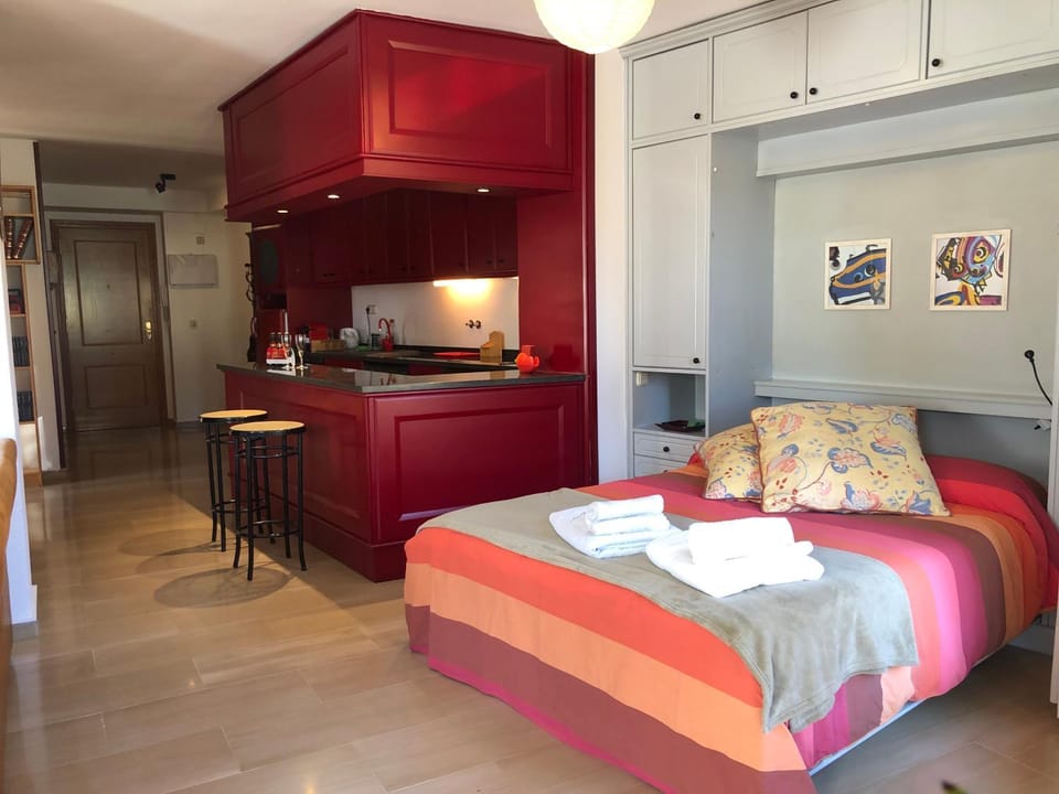 Loft acogedor con terraza y parking en el centro Apartment in Huesca