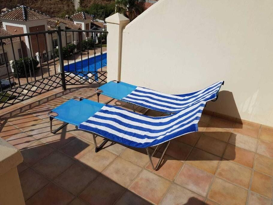 Stunning 2-Bed House in Nerja w. pool, a/c, garage House in Axarquía