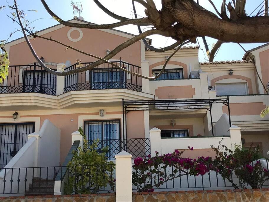 Stunning 2-Bed House in Nerja w. pool, a/c, garage House in Axarquía