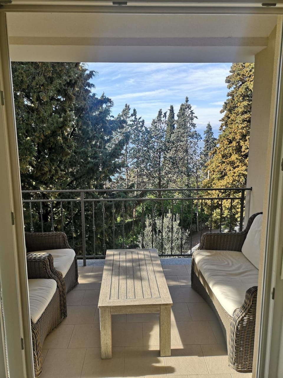 View (from property/room), Balcony/Terrace