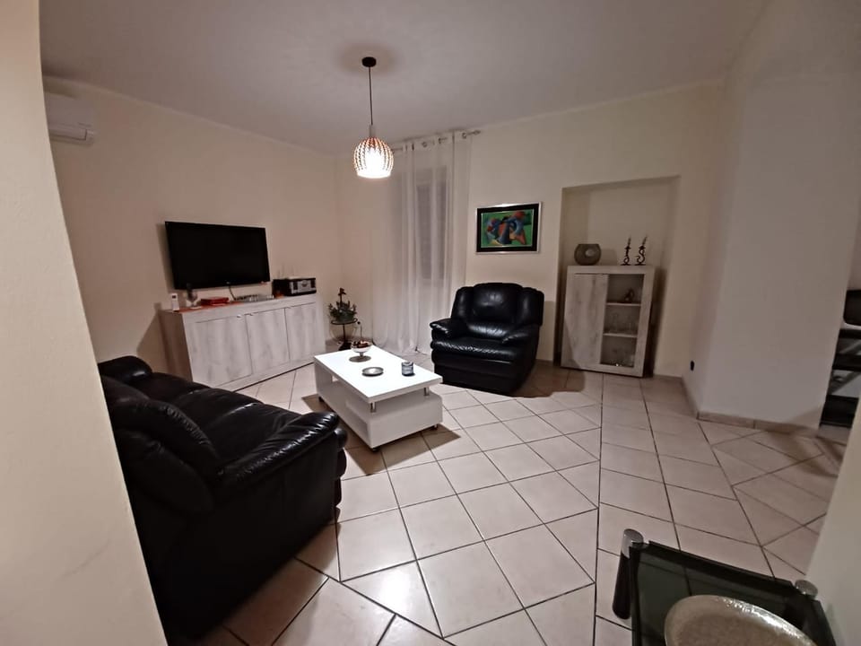 Communal lounge/ TV room, TV and multimedia, Living room
