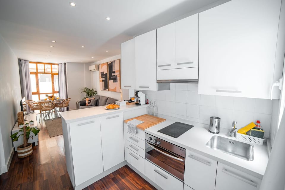Coffee/tea facilities, Dining area, minibar, pet friendly, stove, toaster, kitchen