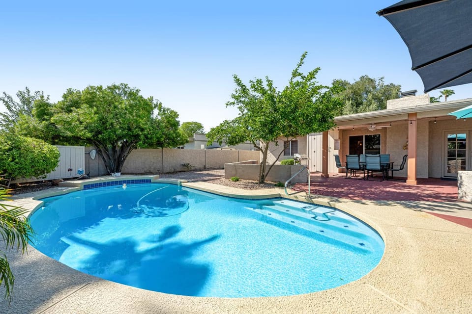 Thunderbird Retreat House in Scottsdale