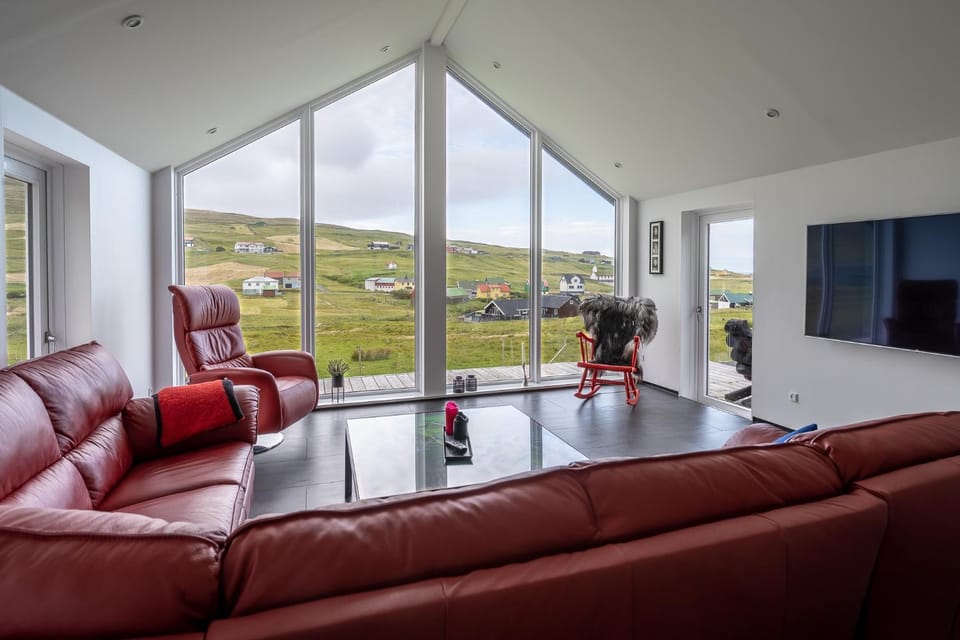 View (from property/room), Living room, Seating area