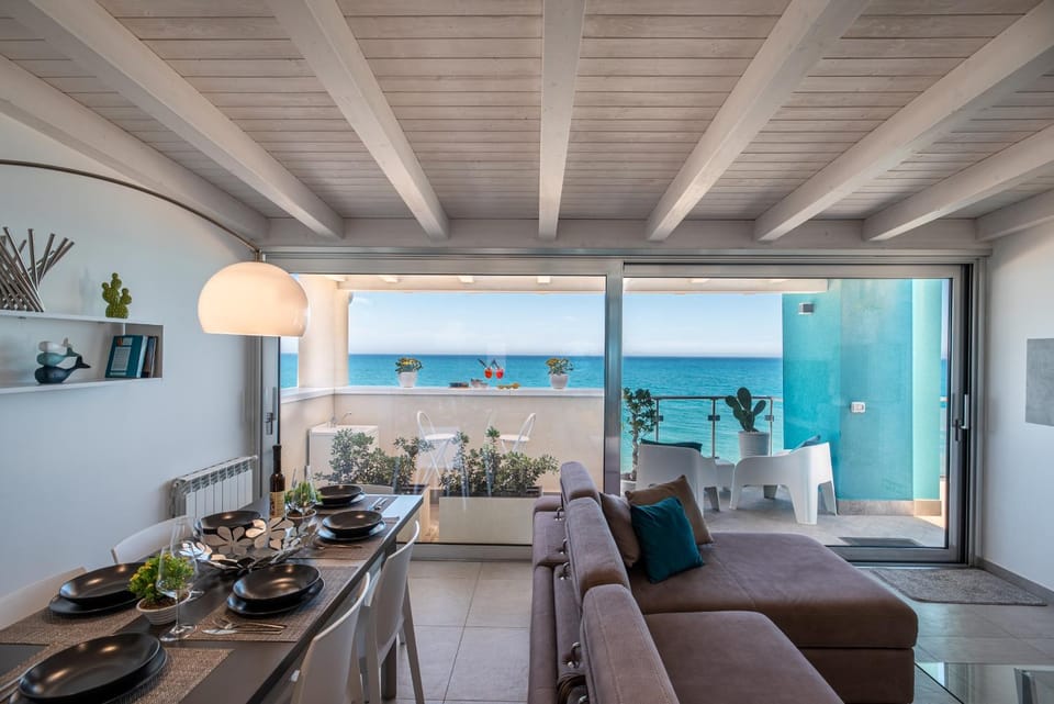 "I MORI LUXORY APARTMENTS" - Attico mansardato con incantevole vista mare Apartment in Sicily