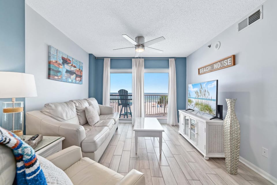 TV and multimedia, Living room, Seating area, Sea view