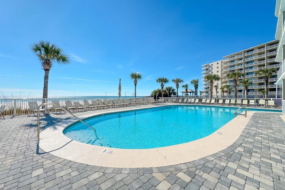 Tradewinds 204-Beachfront-Low Density-Seasonal Heated Pool-Steps to the Beach Apartment in Orange Beach