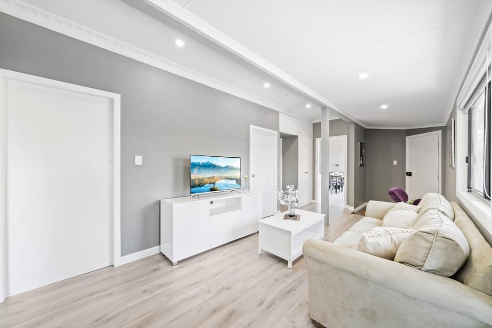 Communal lounge/ TV room, Living room