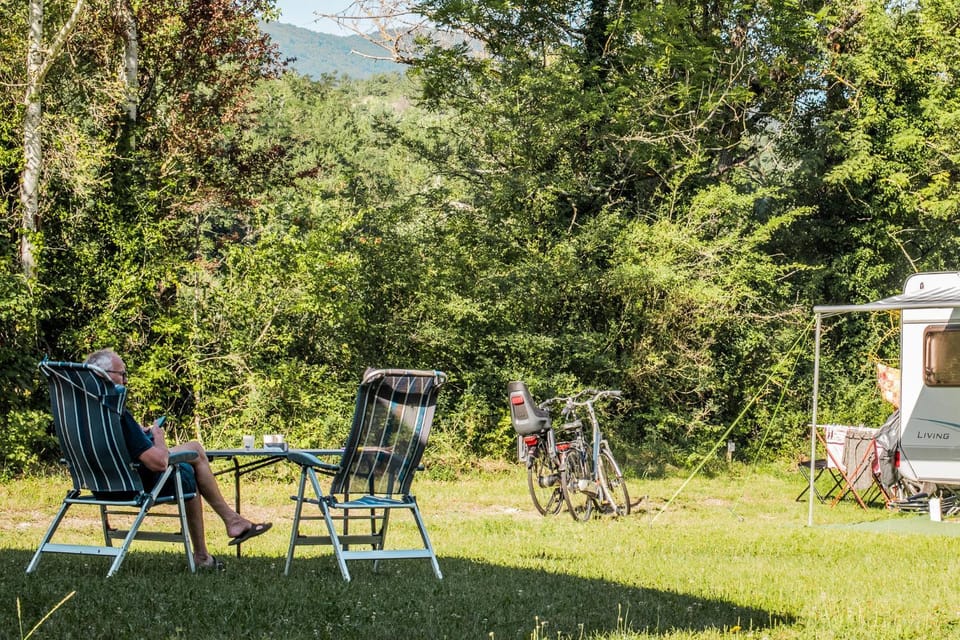 Camping Onlycamp De Chamarges Campground/ 
RV Resort in Provence-Alpes-Côte d'Azur