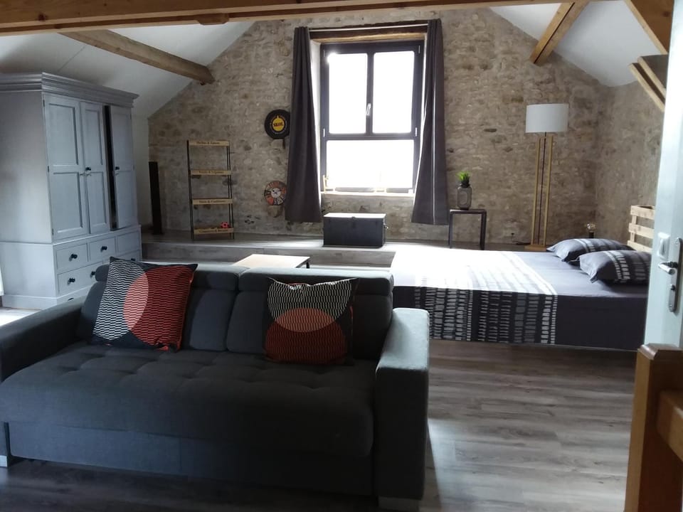 Photo of the whole room