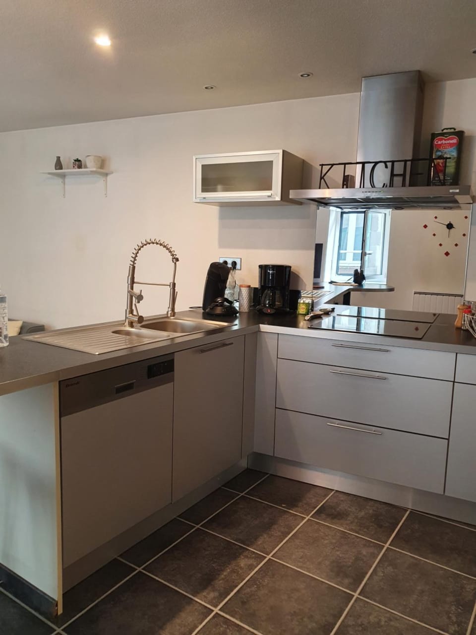 Coffee/tea facilities, Kitchen or kitchenette, dishwasher