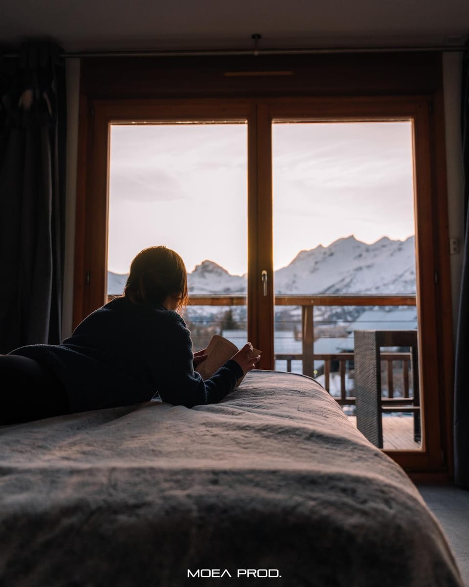 Bed, Natural landscape, View (from property/room), Balcony/Terrace, Photo of the whole room, Bedroom, Mountain view