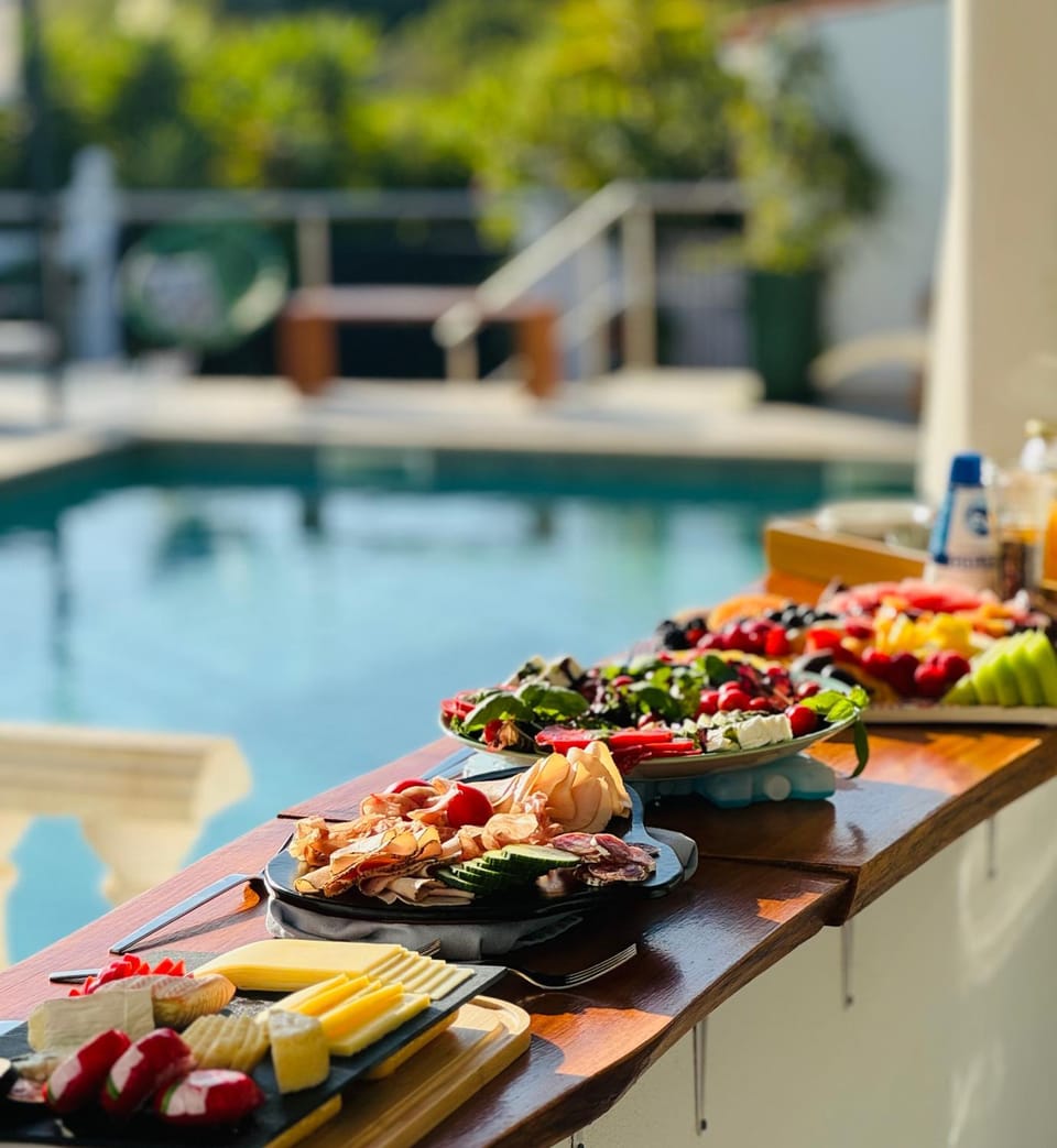 Breakfast, Buffet breakfast