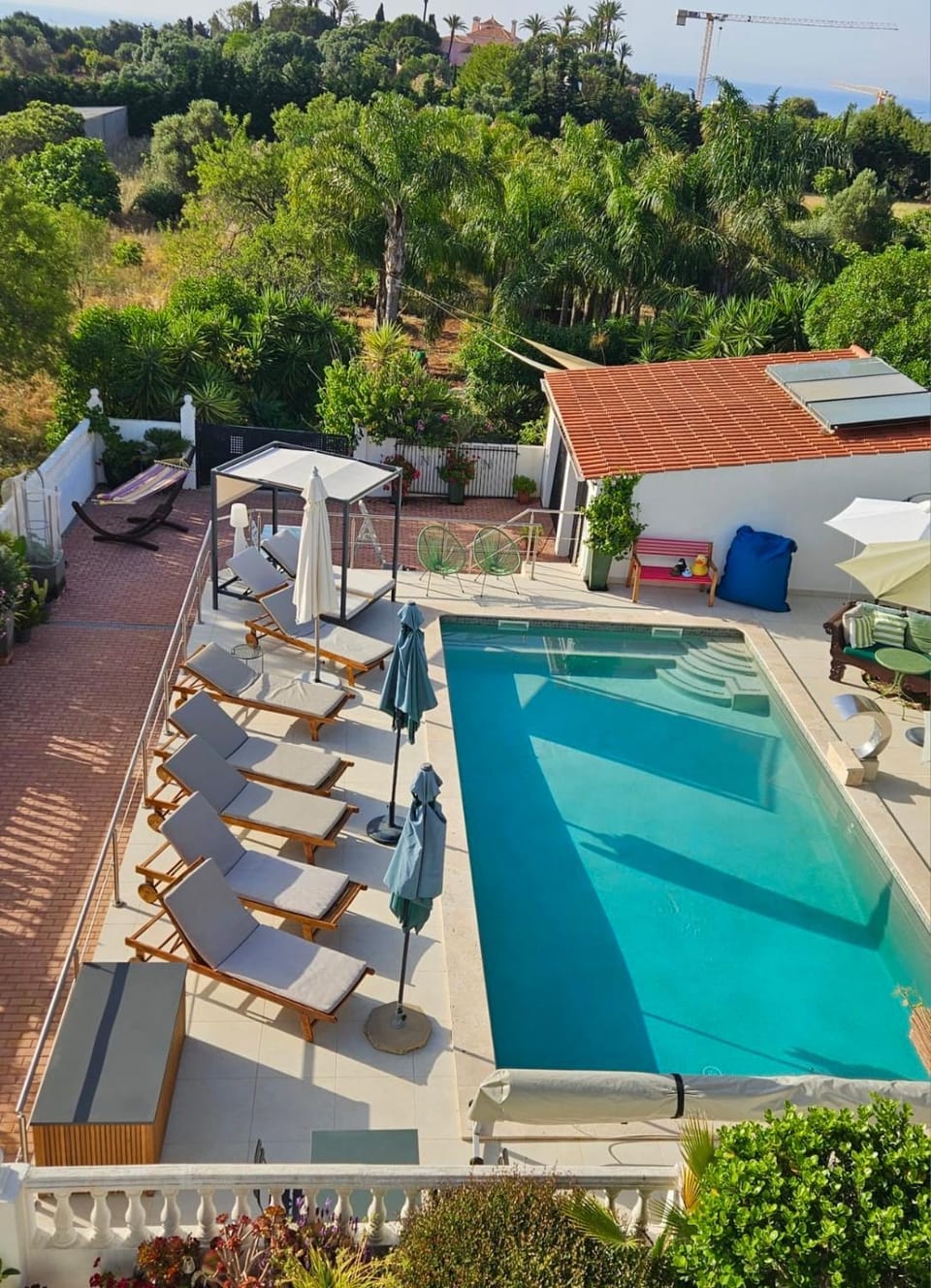 Pool view, Swimming pool, sunbed
