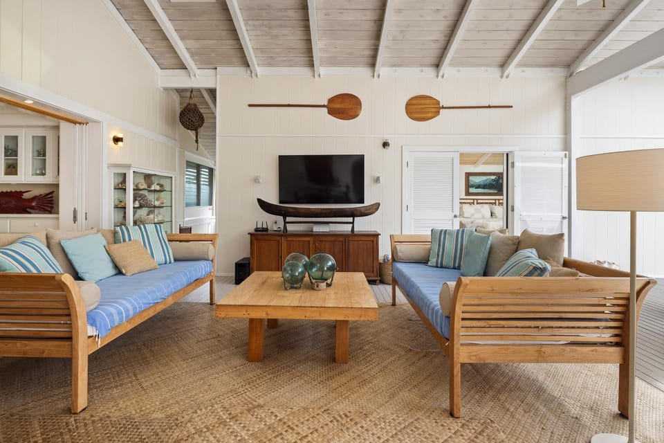Upscale Kailua Getaway: Steps to Swim Beach! House in Kailua