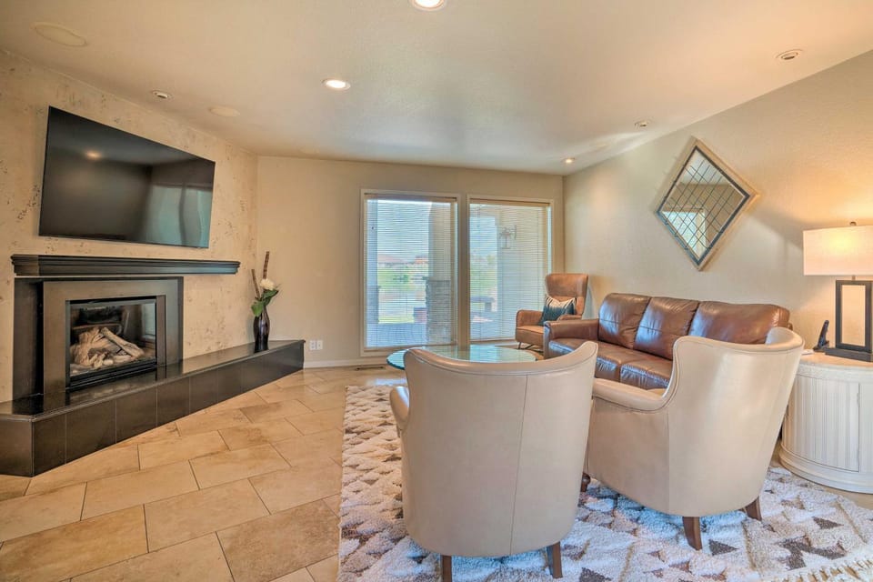 Moses Lake Retreat with Salt Water Hot Tub! House in Moses Lake