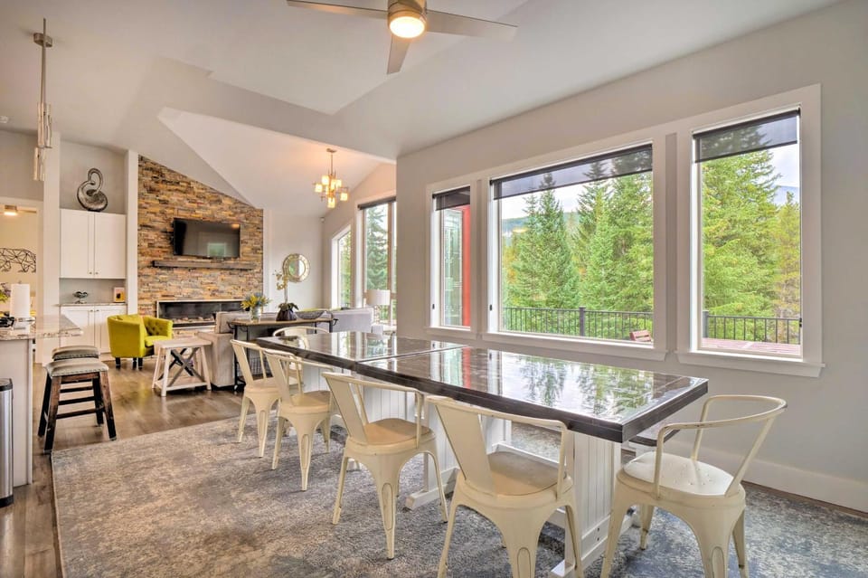 3 Mi to Ski Resort: Hot Tub Haven in Breckenridge! House in Blue River