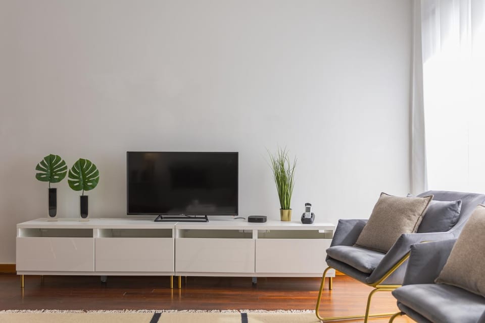 Communal lounge/ TV room, TV and multimedia, Living room, Seating area