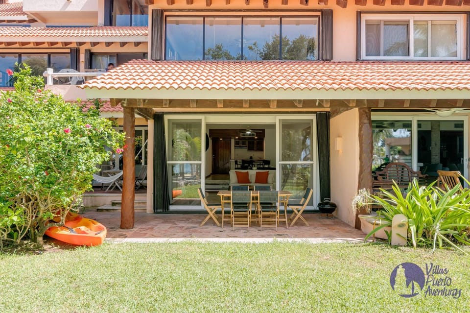Patio, Facade/entrance, Seating area