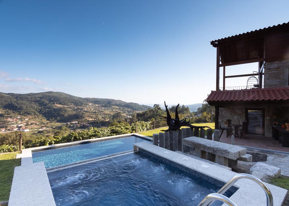Hot Tub, Swimming pool