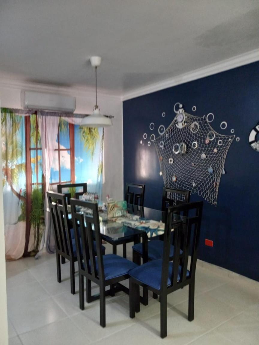 Hermoso Apartamento Carmen Renata III a 10 minutos de Embajada Americana Apartment in Santo Domingo