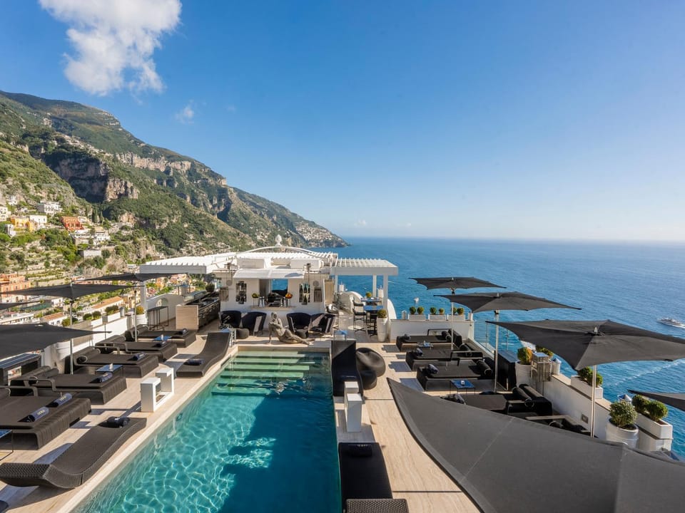 Nearby landmark, Day, Natural landscape, Beach, Mountain view, Pool view, Sea view, sunbed