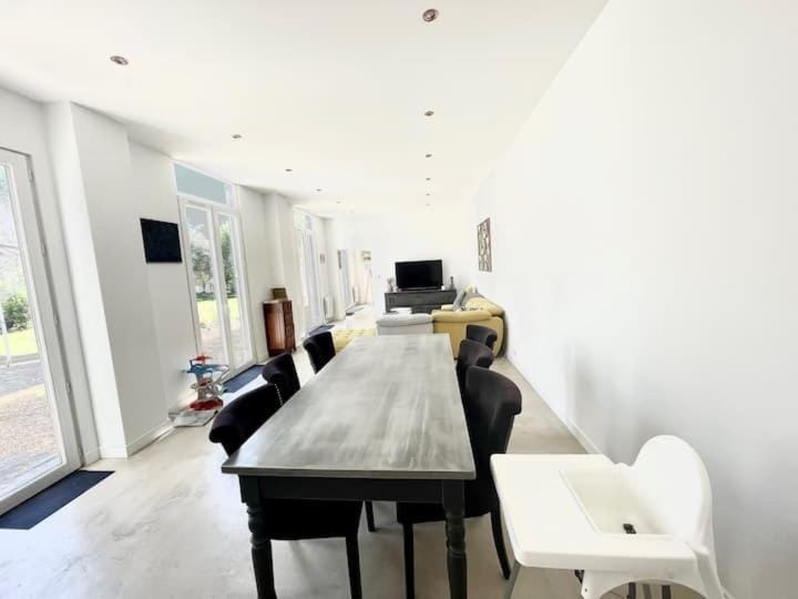 Lounge or bar, Dining area