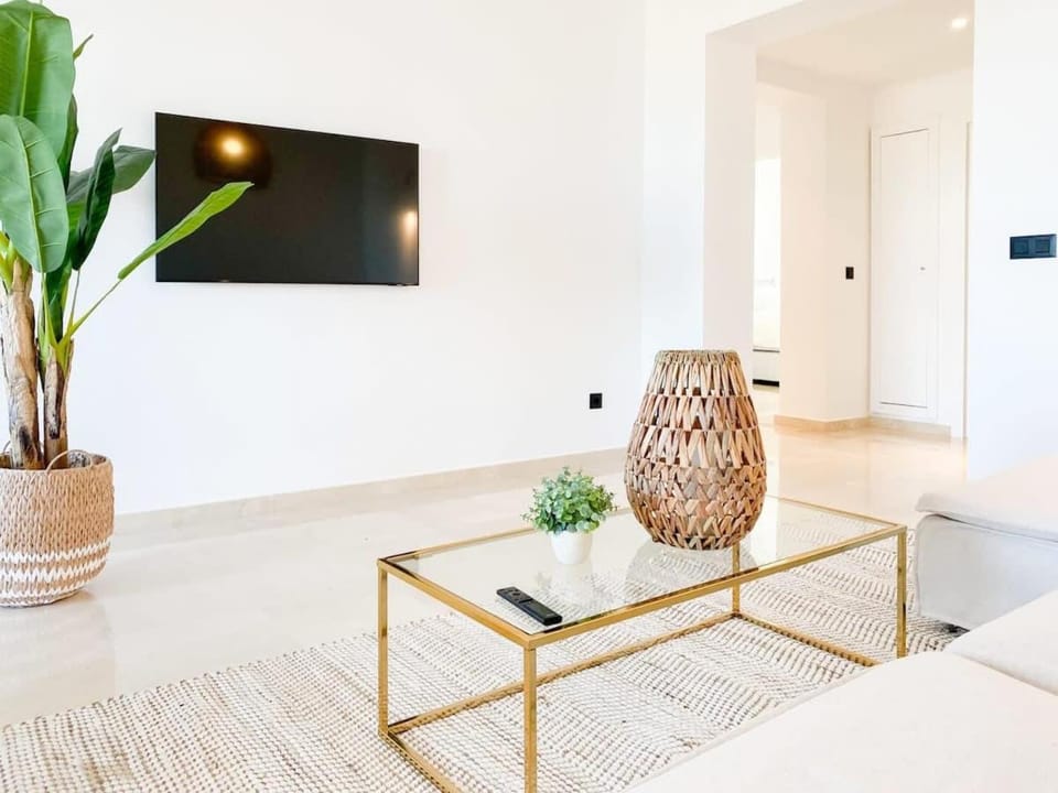 DUPLEX PENTHOUSE ROOFTOP TERRACE SEA VIEWS WiFi Apartment in Marbella