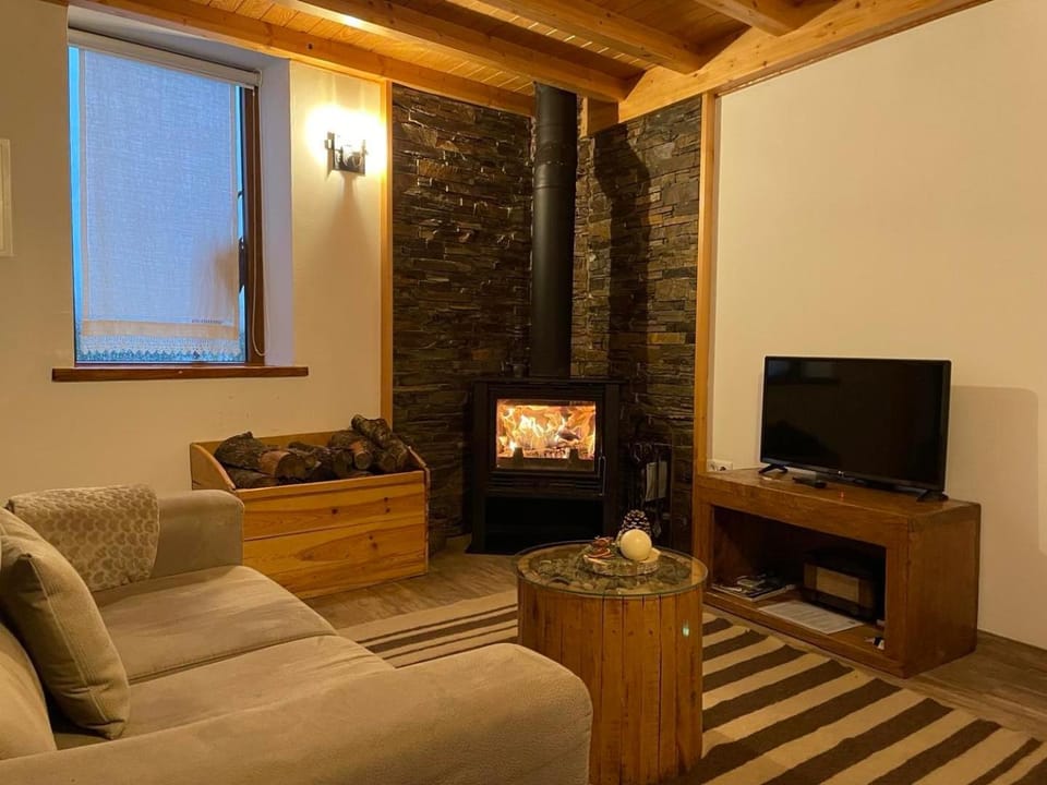 Communal lounge/ TV room, TV and multimedia, Living room, Seating area