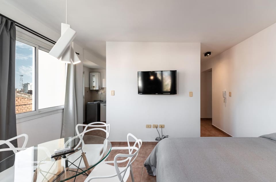 Communal lounge/ TV room, TV and multimedia, Living room, Seating area, Dining area, Bedroom