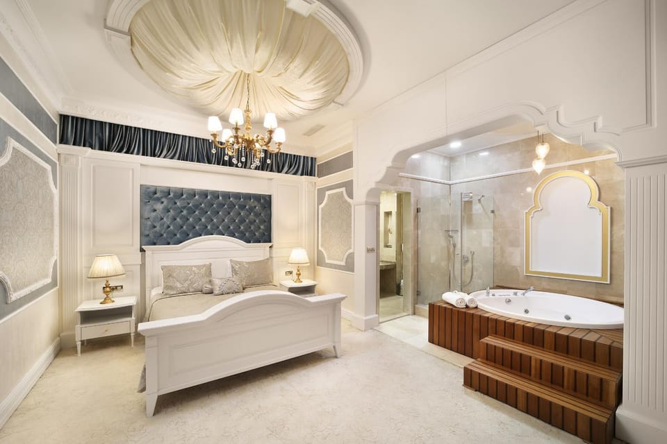 Hot Tub, Photo of the whole room