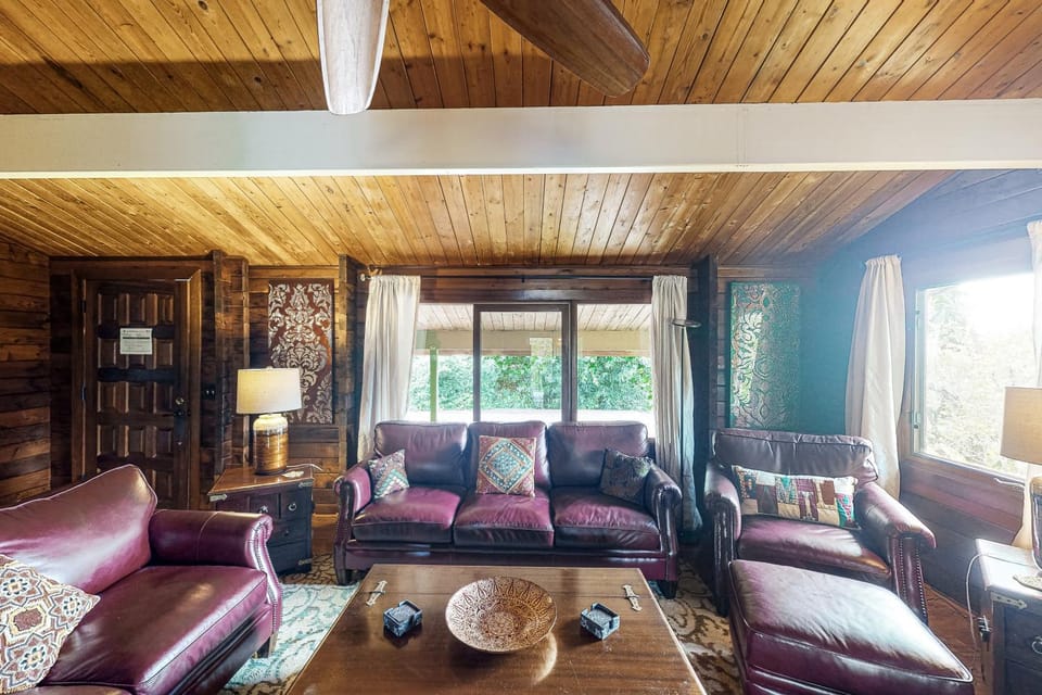 Haunani Solitude House in Volcano