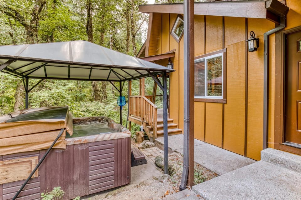 Creekside Cabin Cabin in Mount Hood Village