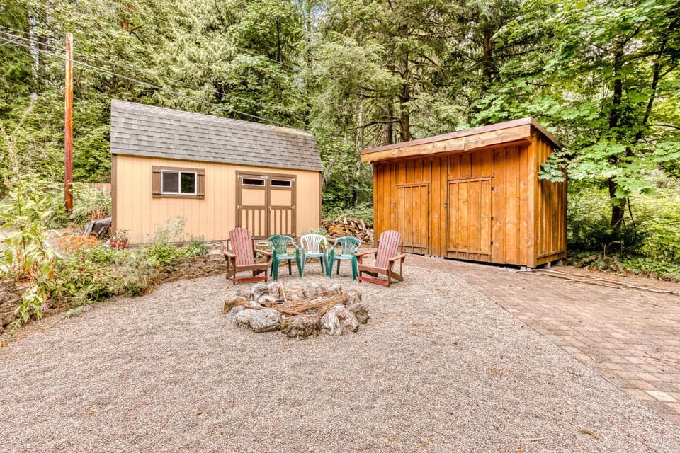 Creekside Cabin Cabin in Mount Hood Village