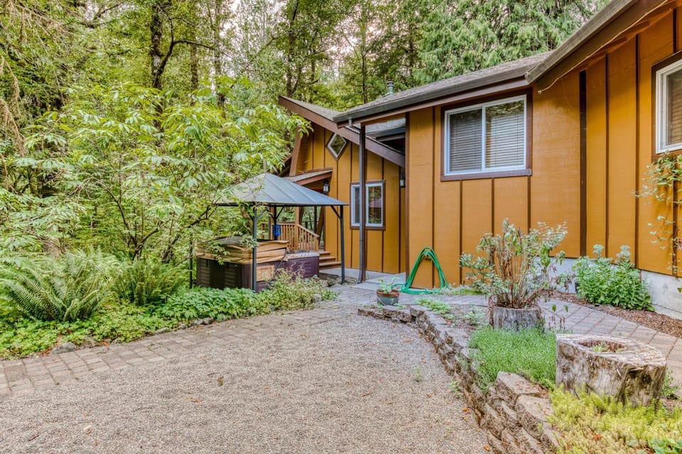 Creekside Cabin Cabin in Mount Hood Village