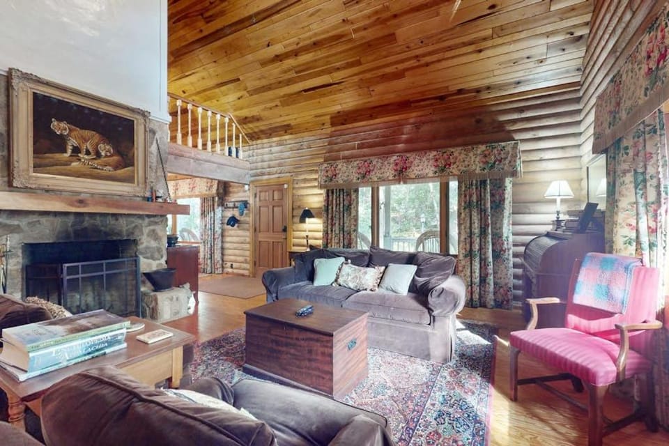 Laurel Cabin Cabin in North Carolina