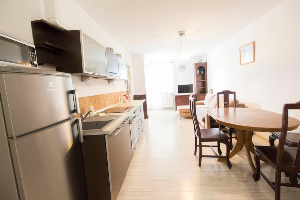 TV and multimedia, Kitchen or kitchenette, Living room, Seating area, Dining area, minibar, oven