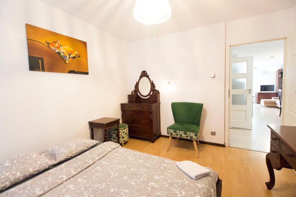 Bed, Photo of the whole room, Bedroom, hair dresser