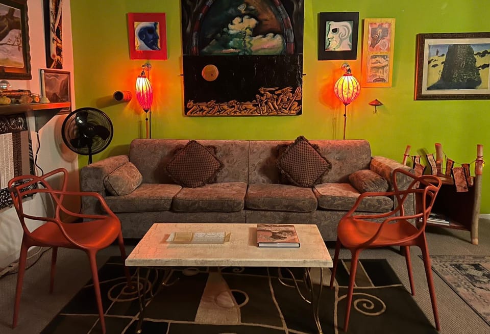 Living room, Seating area