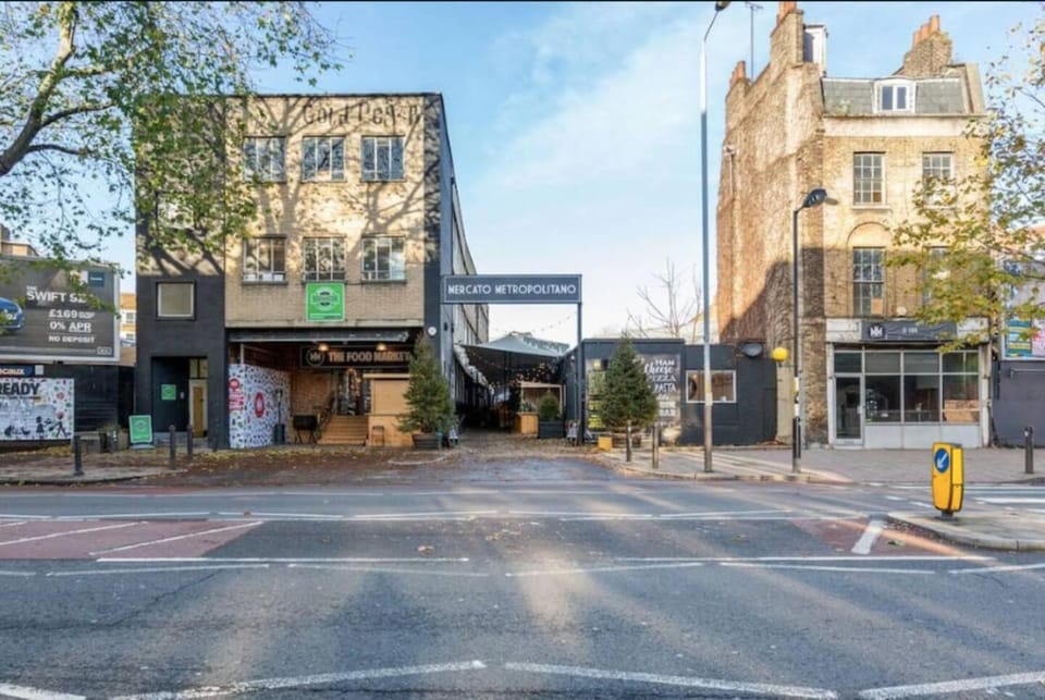 APlaceToStay Central London Apartment, Zone 1 Vacation rental in London Borough of Southwark