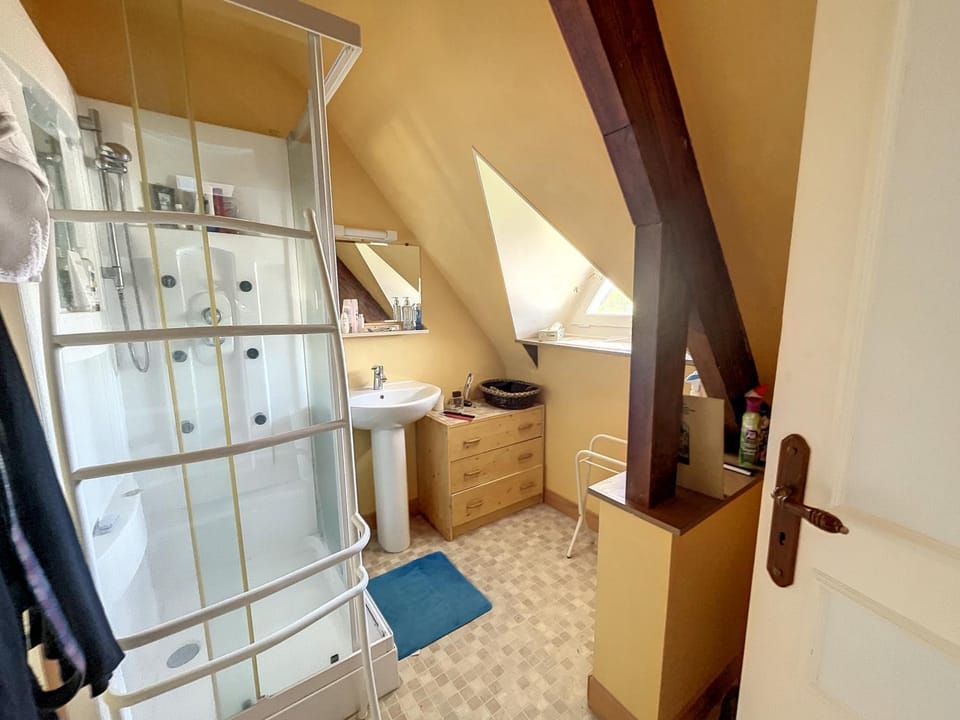 Maison plain pied 4 chambres, terrasse, jardin, parking, proche plage/commerces, Wi-Fi gratuite - FR-1-361-450 House in Saint-Pair-sur-Mer