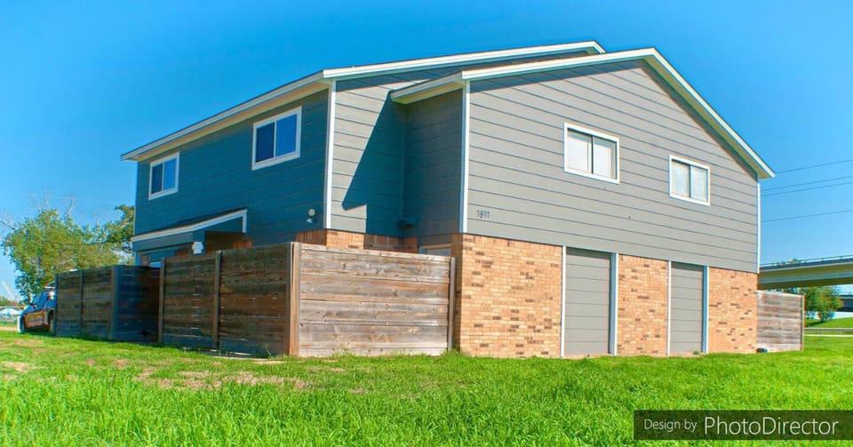 No Checkout Work! NEW Family Friendly Stay! Apartment in College Station