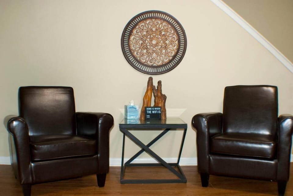 No Check-Out Work Sleeps 8! Family-Friendly C Apartment in College Station