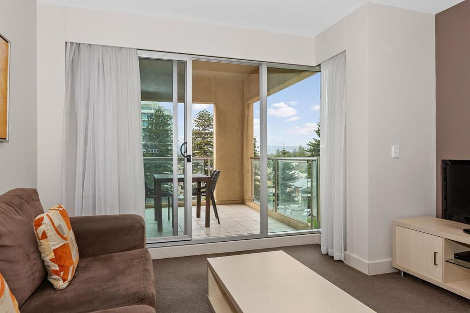 Belle Escapes - Glenelg Seaside Apartment Apartment in Adelaide